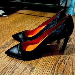 Women’s Santoni black suede and leather pointed toe pumps made in Italy